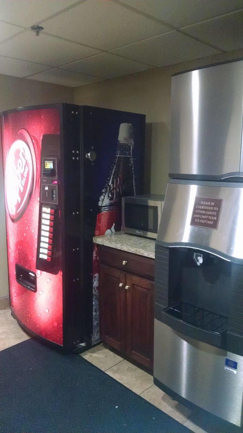 Spark By Hilton Branson Meadows Eksteriør bilde
